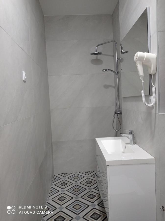 Mars Apartment บันยาลูกา ภายนอก รูปภาพ