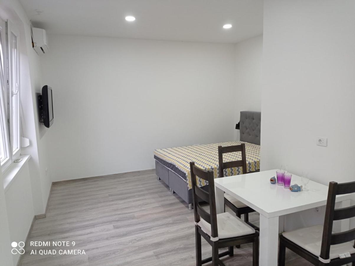 Mars Apartment บันยาลูกา ภายนอก รูปภาพ